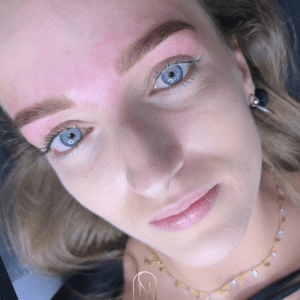 Henna Design exclusivo no Studio Estética do Olhar para sobrancelhas naturalmente encantadoras